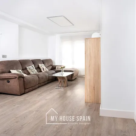 Myhousespain - Espacioso Piso Con Parking דירה