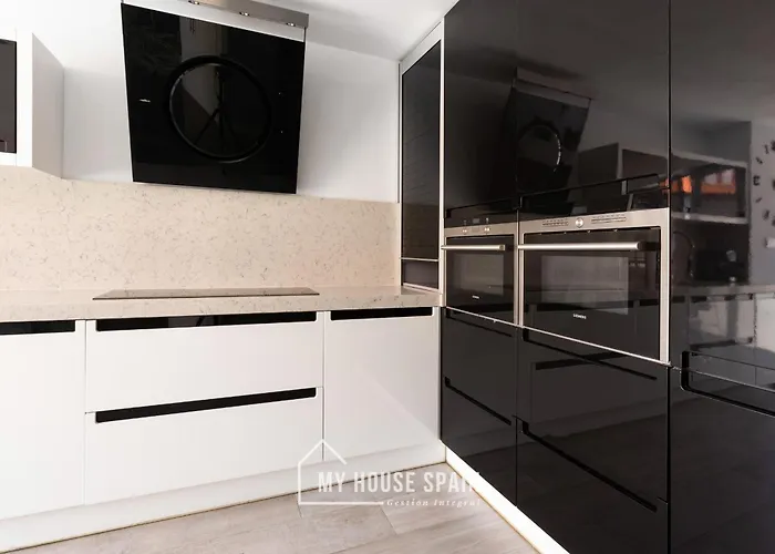 Myhousespain - Espacioso Piso Con Parking Gijón