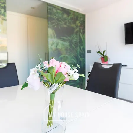 Lägenhet Myhousespain - Espacioso Piso Con Parking