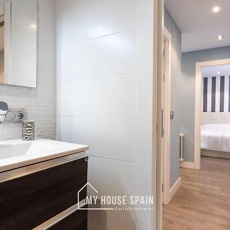 Lägenhet Myhousespain - Espacioso Piso Con Parking