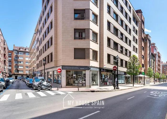 Myhousespain - Espacioso Piso Con Parking Хіхон