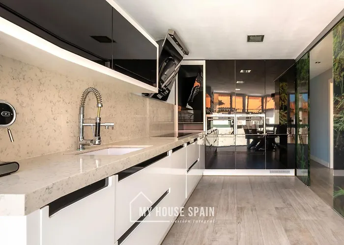 Myhousespain - Espacioso Piso Con Parking *